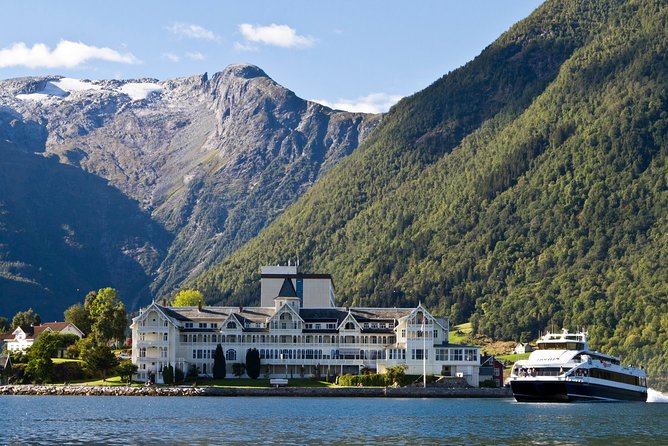 Self-Guided Day Tour – Grand Sognefjord Cruise & Flam Railway