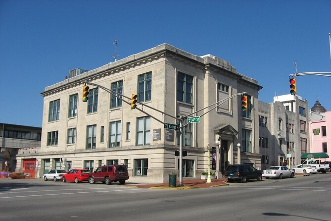Self-Guided Scavenger Hunt: Bloomington Scenic Southern Indiana