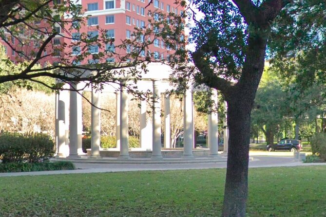 Self-Guided Scavenger Hunt: Houstons Museum District