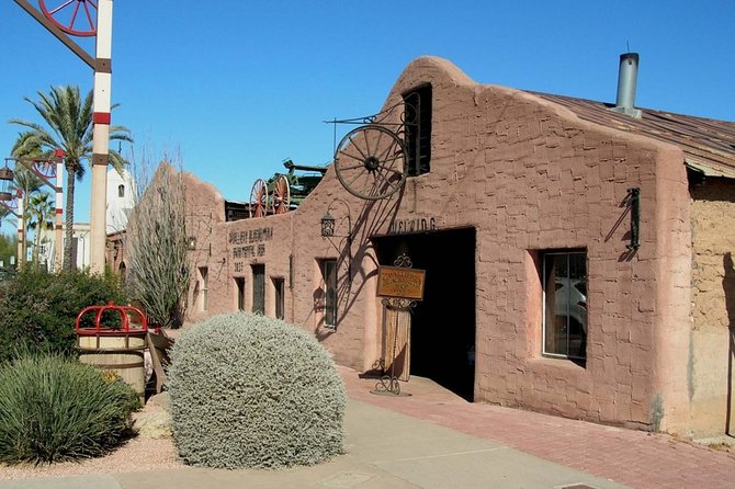 Self-Guided Scavenger Hunt: Scottsdale Old West Meets Modern Art - Choosing Your Adventure Role