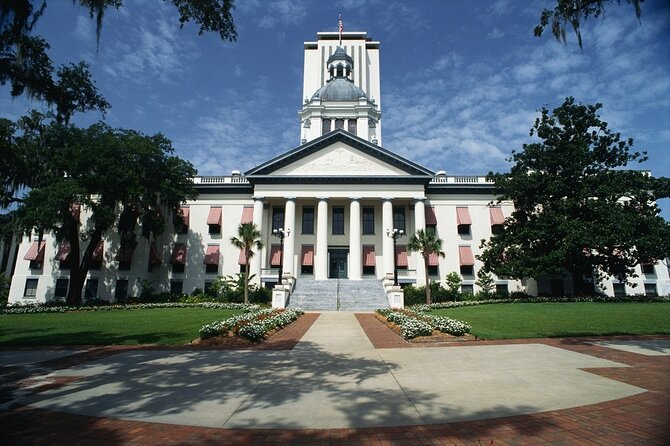 Self-Guided Scavenger Hunt: The Best of Floridas Capital