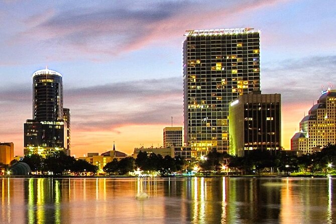 Self-Guided Walking Audio Tour Around Lake Eola in Orlando - Highlights of Lake Eola Park