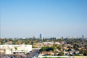 Sheraton Garden Grove-Anaheim South - Hotel Overview and Location