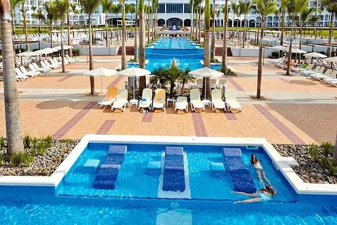 Shuttle Service From Liberia Airport To Hotel Riu Guanacaste & Riu Palace