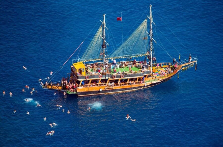Side: Blue Laguna Boat Tour With Free Lunch & Drinks