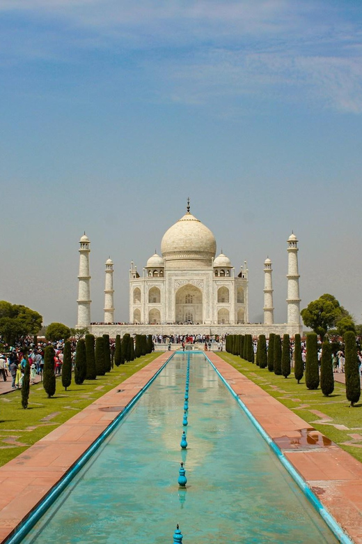 Skip-The-Line Taj Mahal and Mausoleum Private Tour
