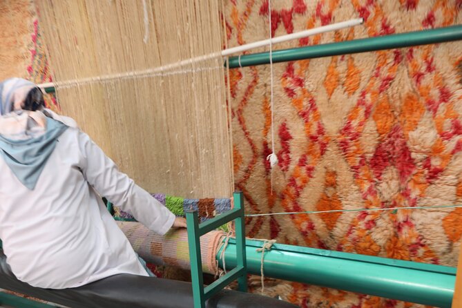 Small Group Rug Making Workshop in Marrakech With Licensed Guide - Experience Highlights