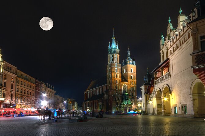 Small-group Rynek Underground Museum Guided Tour in Krakow