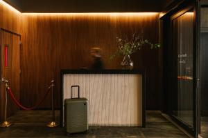 Sonder Henri on 24 - Location and Nearby Attractions