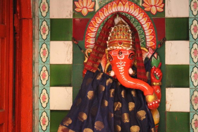 Southern City Walk : a Walking Tour in Varanasi.