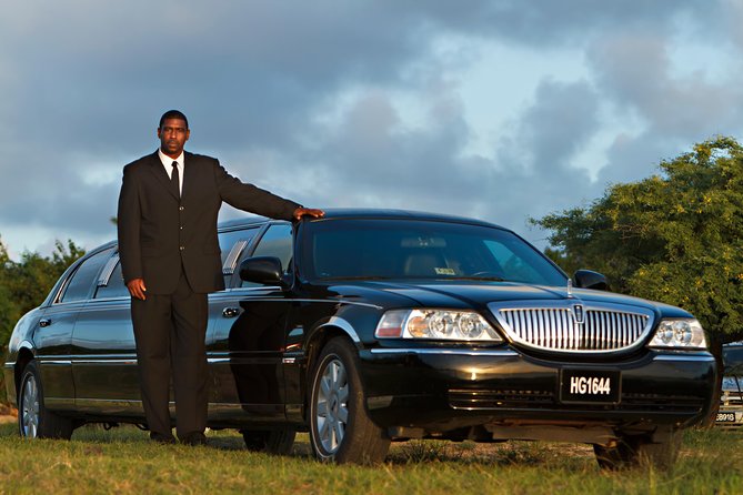 St Lucia Round-Trip Transfer: George F. L. Charles Airport