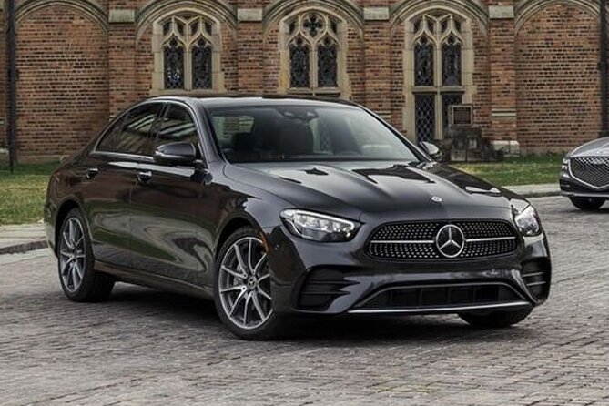 Stockholm Airport Arlanda Private Arrival Transfer to Stockholm by Business Car