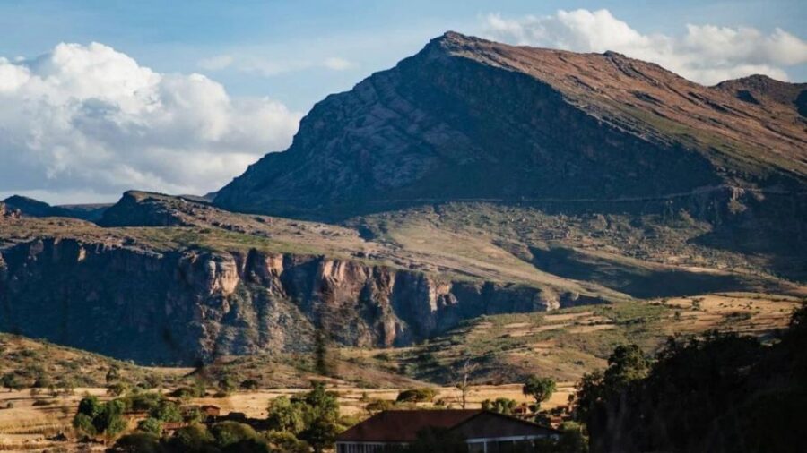 Sucre: 2 Days Trek in Inca Trails and the Crater of Maragua