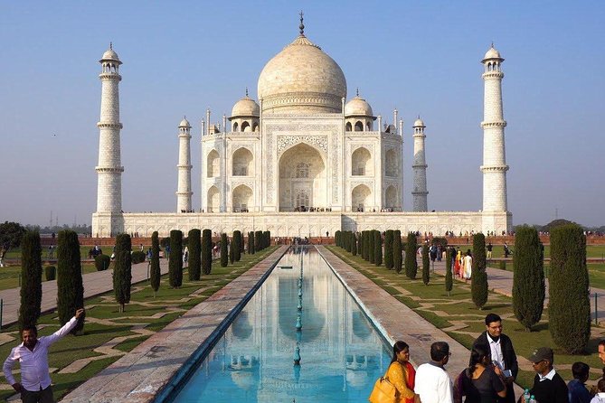 Sunrise Taj Mahal Tour From Delhi With Entrance and Food