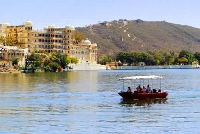 Sunset Boat Ride On Lake Pichola In Udaipur - Tour Overview