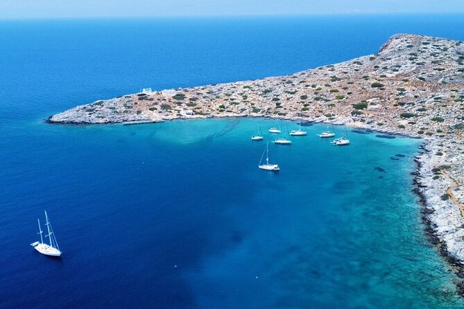 Sunset Catamaran Cruise Dia Island With Premium Menu - What To Expect