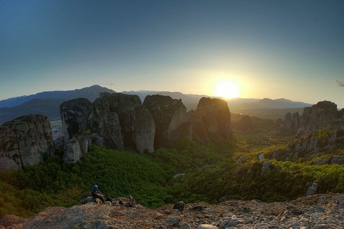 Sunset Tour to Meteora With Photo Stops - Exploring Meteoras Majestic Monasteries