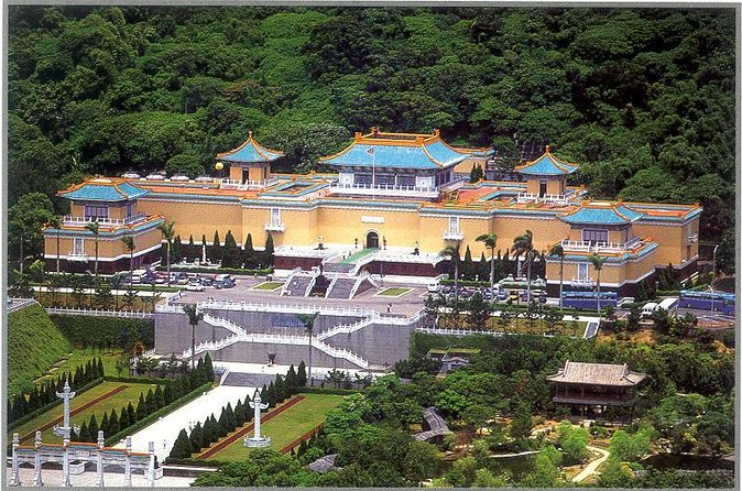 Taipei Sightseeing: Hop On, Hop Off Open Top Bus(24HR PASS)