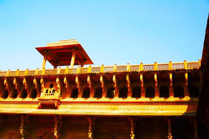 Taj Mahal and Agra Overnight Tour From Goa With Return Flights