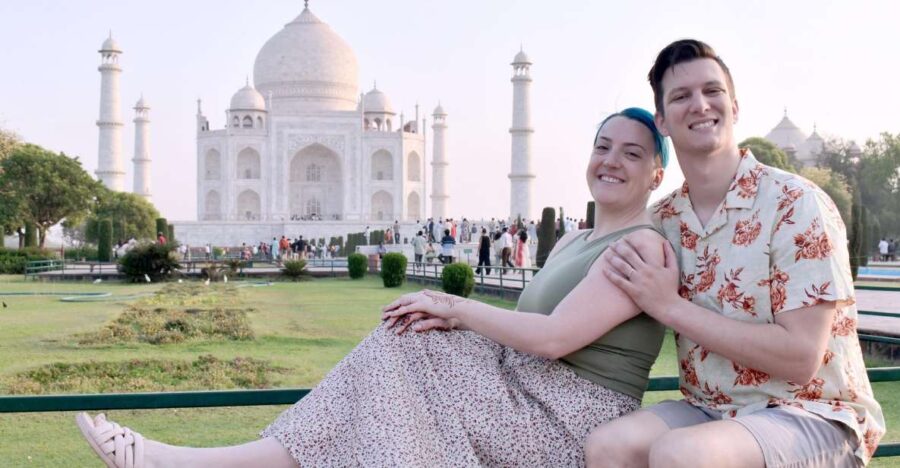 Taj Mahal & Mausoleum Skip-The-Line Tickets & Guided Tour