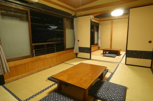 Tajimaya - Overview and Location