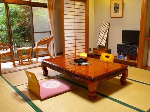 Takarabune Onsen Yumoto Kotobuki - Ryokan Accommodation Details
