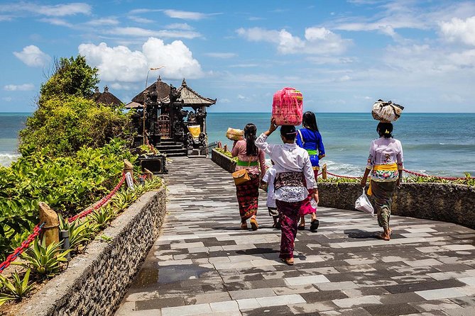 Tanah Lot Bali Temple Sunset Small Group Tour – Half Day