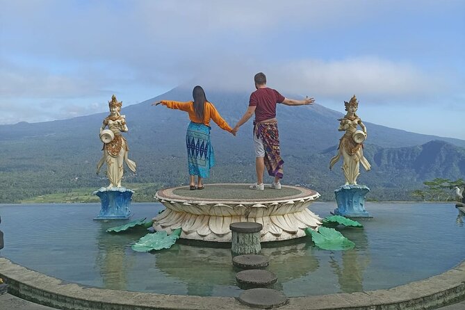 The Gateway to Heaven: Lempuyang Temples Enchanting Gate