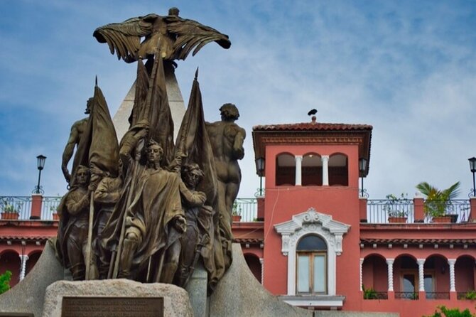 The Pearl of the Pacific & The Walled City Walking Tour