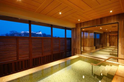 The Shiroyama Terrace Tsuyama Villa - Overview and Location