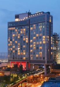 The Standard, High Line New York - Location and Nearby Attractions