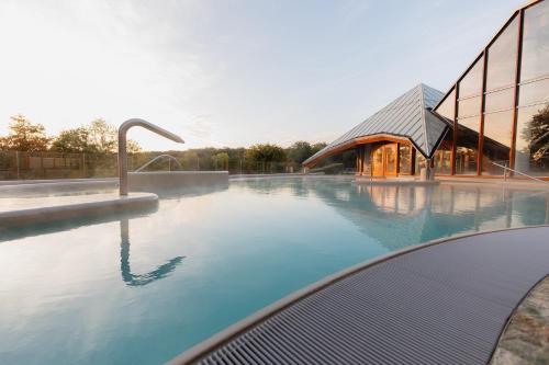 Thermae 2000 - Overview and Location