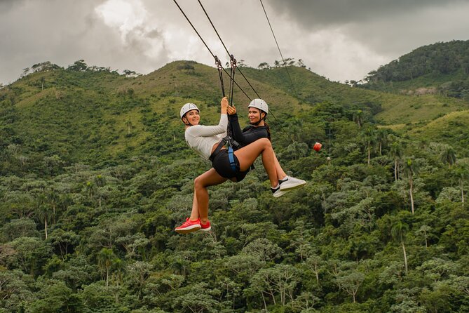 Tour in La Hacienda With Sports Activities and Buffet