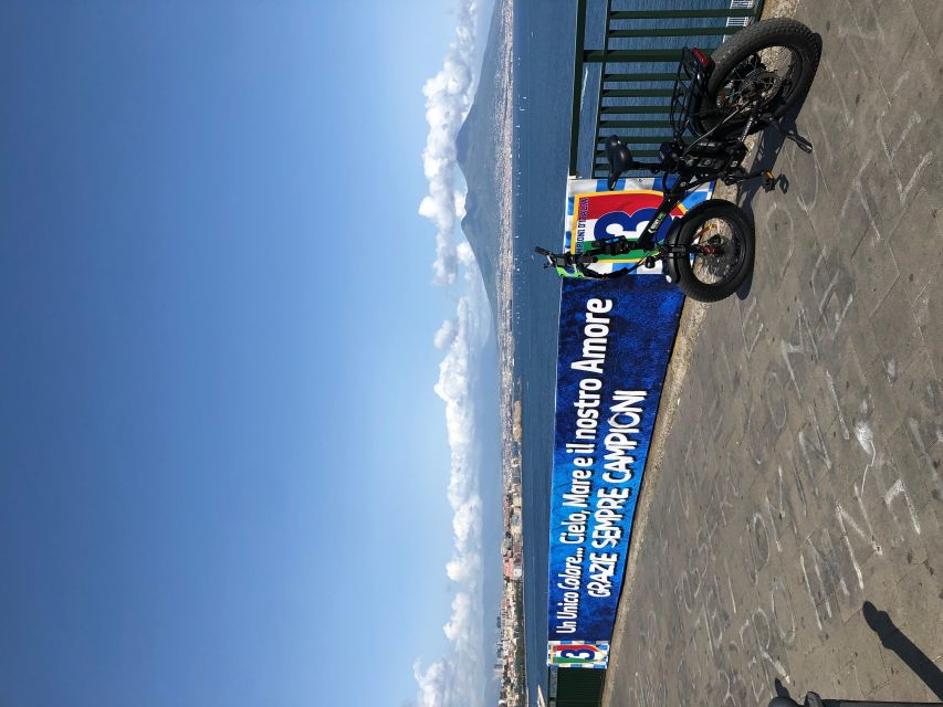 Tour in Naples on E-Bike