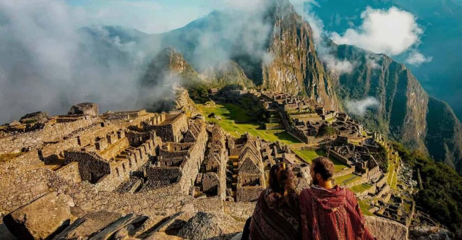 Tour Machu Picchu + Huchuy Picchu Mountain 1-day