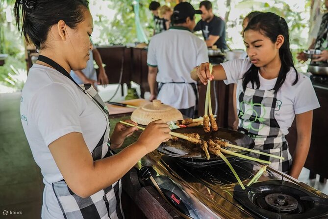Traditional Cooking Class In Ubud With Local Balinese Family