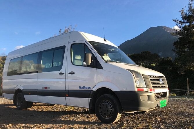 Transfer in From Quitos Airport to the City