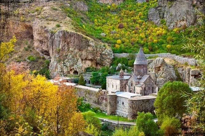 Transport Rental to Echmiadzin, Zvartnots, Khor Virap, Garni, Geghard