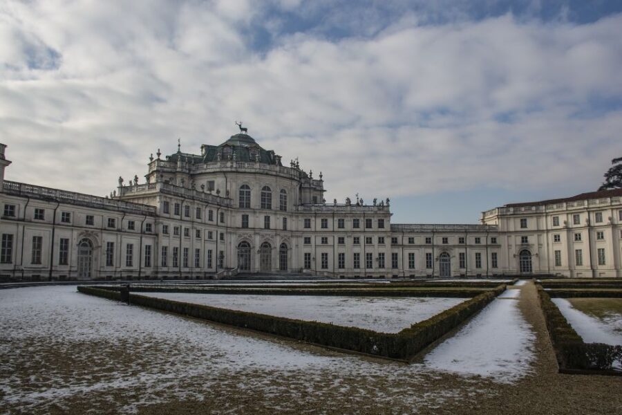 Turin: Stupinigi Palace UNESCO Site Guided Historical Tour