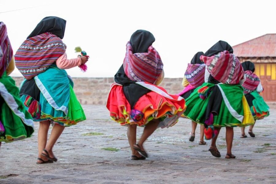 Two Day Tour of Lake Titicaca With Homestay in Amantani