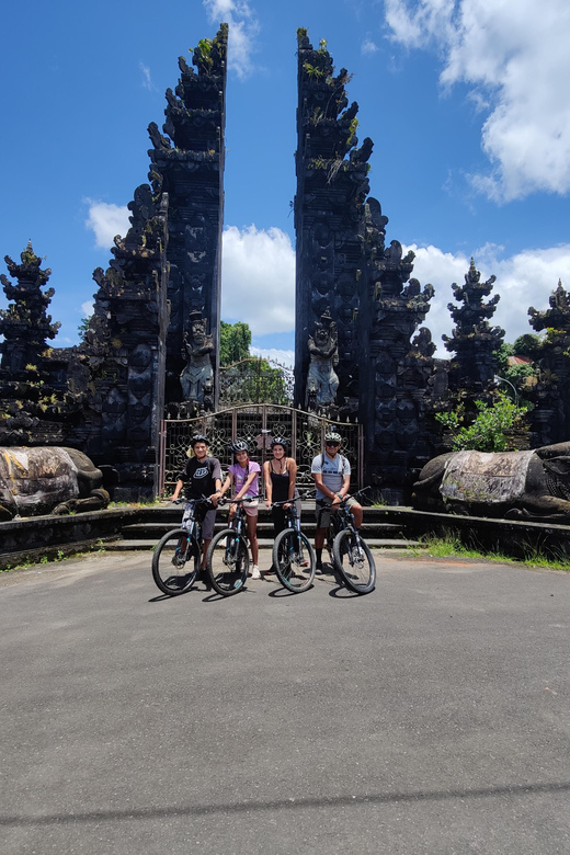Ubud: Old Spiritual Village & Countryside Life Cycling Tour
