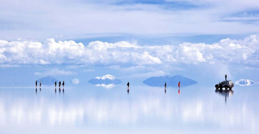 Uyuni Salt Flats for 3 Days With DELUXE CAMPER