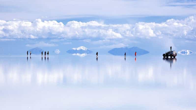 Uyuni Salt Flats Tour 1 Day and Train Cemetery - Full Day