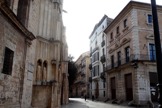 Valencia Step by Step