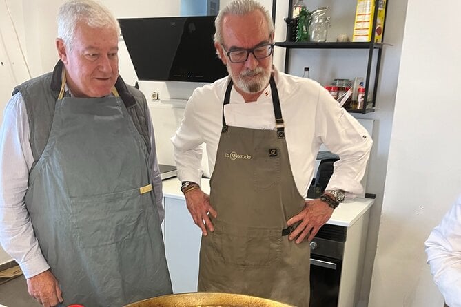 Valencian Paella Class With Welcome Drinks and Tapas - Delectable Valencian Paella