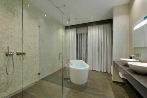 Van Der Valk Hotel Hoorn - Hotel Overview