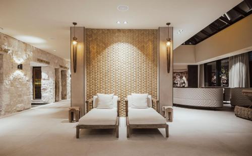 Van Der Valk Hotel Middelburg - Hotel Location and Access
