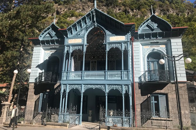 Vardzia Caves – Rabati Castle – Borjomi Park From Tbilisi One-Day Tour
