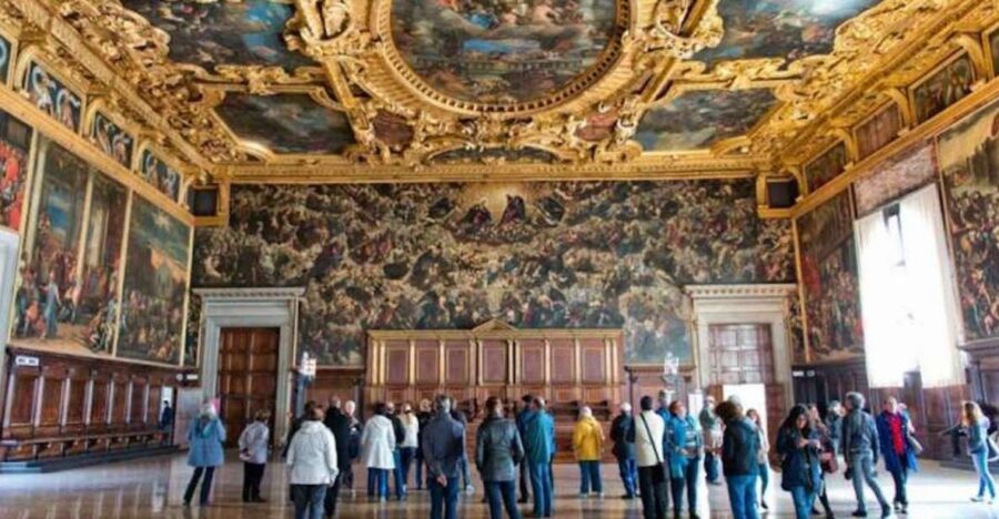 Venice: Doges Palace Guided Tour With Optional Gondola Ride