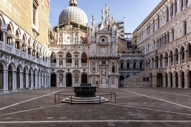 Venice Highlights: Doges Palace, St. Marks Basilica, and Walking Tour – T123